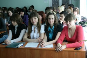 Члены молодежного правительства Новошахтинска встретились со студентами города