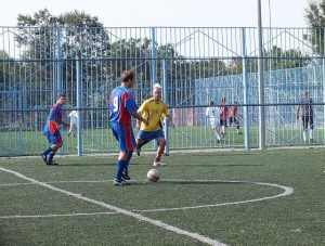 Команда Новошахтинска по футболу прошла в финал соревнований