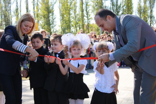 Открытие детского игрового парка Н.Водяновой при поддержке фонда &quot;Обнаженные сердца&quot;