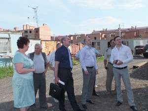 Мэр города ознакомился с ходом строительства детского садика по ул.Харьковская